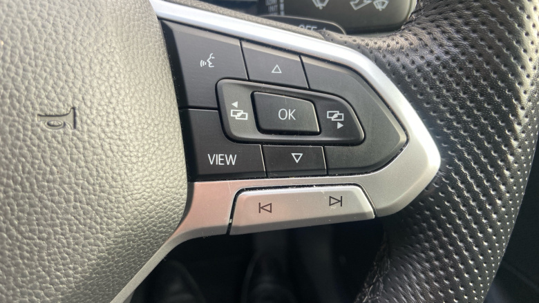 Volkswagen Passat 1.4 TSI PHEV GTE Advance 4dr DSG Saloon